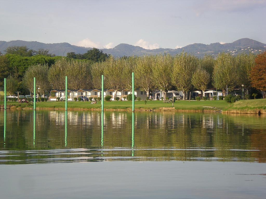 Iron Gate Marina3B Otel Sarzana Dış mekan fotoğraf
