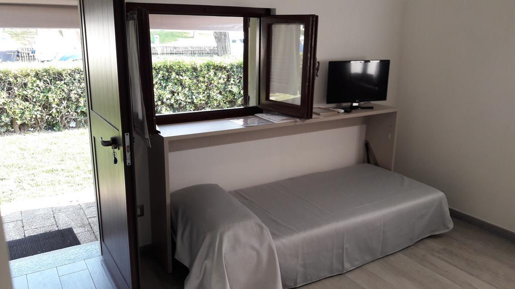 Iron Gate Marina3B Otel Sarzana Dış mekan fotoğraf